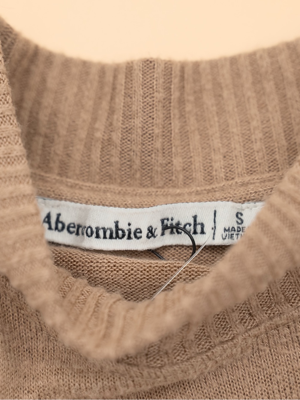 Abercrombie & Fitch Tan Sweater Dress w/ Tie- Size Small - Picture 4 of 10